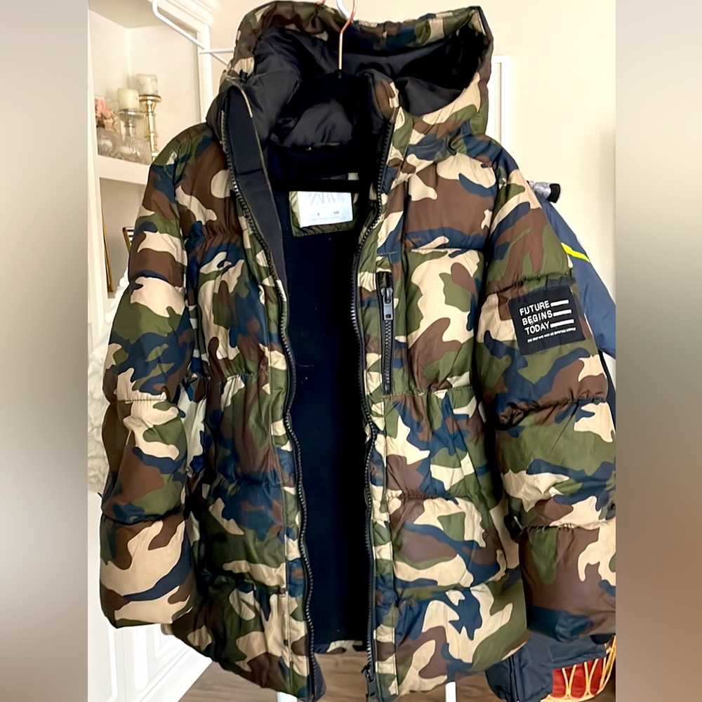 Boys puffer LIKE NEW